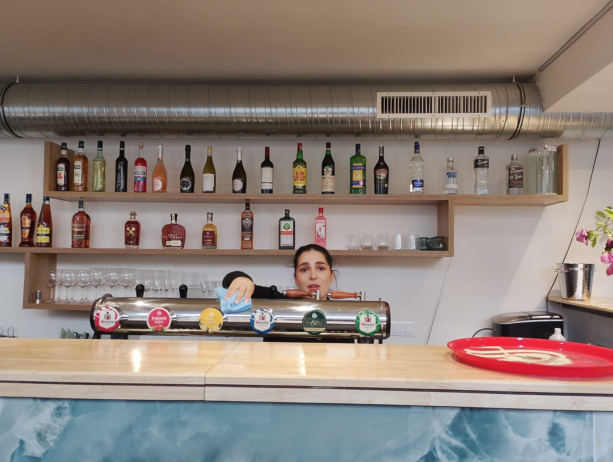 bar